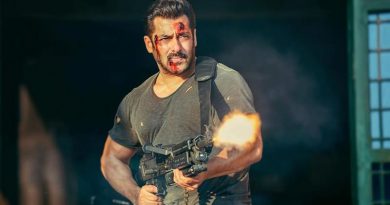 Salman’s fierce look with blazing MG 42, a massive machine gun from Tiger Zinda Hai!