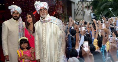 Amitabh Bachchan’s family in wedding with royal look!